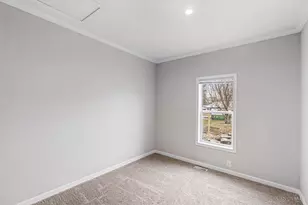 715 Walnut St, Franklin Township, OH 45120 - Photo 17