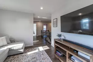 1187 Wood Gate Wy, Miami Township, OH 45140 - Photo 25