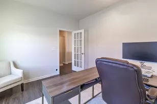 1187 Wood Gate Wy, Miami Township, OH 45140 - Photo 19