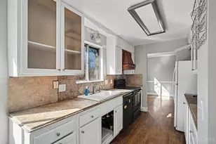 1759 John Gray Rd, Springfield Township, OH 45240 - Photo 11