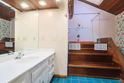 8877 Wuest Road, Colerain Township, OH 45251 - Photo 21