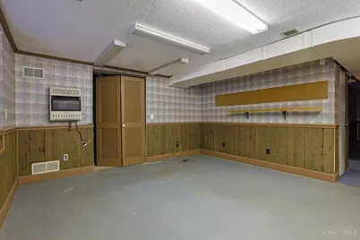 8877 Wuest Road, Colerain Township, OH 45251 - Photo 33