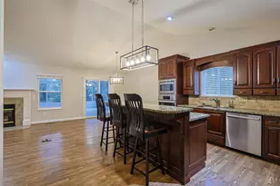 1341 Stableview Cir, Hamilton Township, OH 45039 - Photo 11