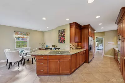 852 Finney Trail, Springfield Township, OH 45224 - Photo 11