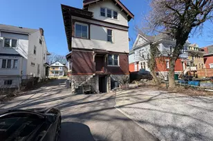 2218 Highland Ave, Cincinnati, OH 45219 - Photo 3