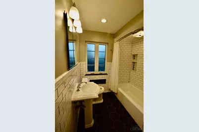 3255 Linwood Avenue, Cincinnati, OH 45226 - Photo 9