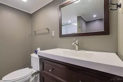 26 W Mills Avenue, Wyoming, OH 45215 - Photo 31