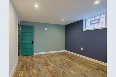 26 W Mills Avenue, Wyoming, OH 45215 - Photo 29