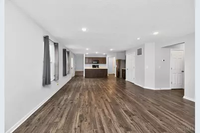 2150 Pine Valley Drive, Hamilton, OH 45013 - Photo 9