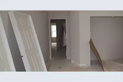 7227 Grandway Drive #0004, West Chester, OH 45069 - Photo 9