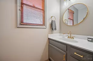 6198 Pintail Ct, Miami Township, OH 45140 - Photo 17