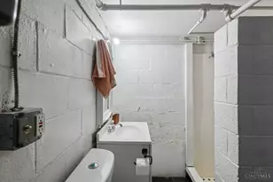 134 W Crest Dr, Reading, OH 45215 - Photo 29