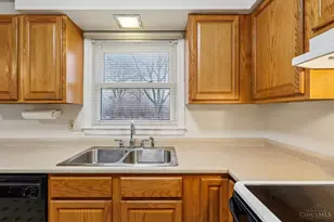 3635 Julie Dr, Franklin Township, OH 45005 - Photo 15