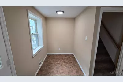 8468 Plainfield Road, Deer Park, OH 45236 - Photo 11