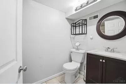 6408 Girard Avenue, Cincinnati, OH 45213 - Photo 41