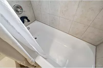 6408 Girard Avenue, Cincinnati, OH 45213 - Photo 33