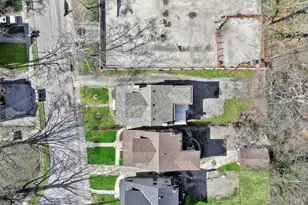 810 S Fred Shuttlesworth Cir, Cincinnati, OH 45229 - Photo 33