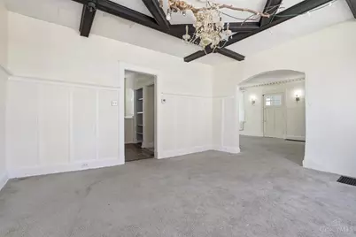 810 S Fred Shuttlesworth Circle, Cincinnati, OH 45229 - Photo 9