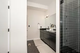 419 E 13th St, Cincinnati, OH 45202 - Photo 35