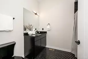 419 E 13th St, Cincinnati, OH 45202 - Photo 33