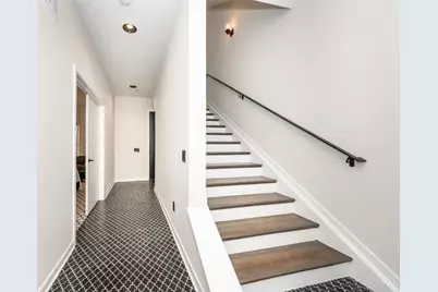 419 E Thirteenth Street, Cincinnati, OH 45202 - Photo 17