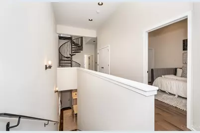 419 E Thirteenth Street, Cincinnati, OH 45202 - Photo 27