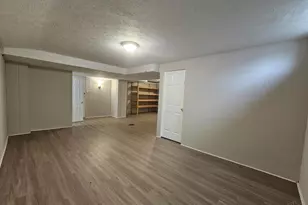 1055 Hempstead Dr, Springfield Township, OH 45231 - Photo 23