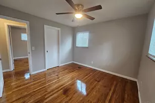 1055 Hempstead Dr, Springfield Township, OH 45231 - Photo 13