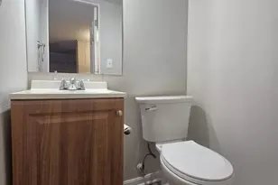 1055 Hempstead Dr, Springfield Township, OH 45231 - Photo 21