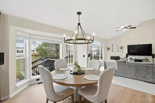 1327 Chelsea Ct, Hamilton Township, OH 45152 - Photo 11