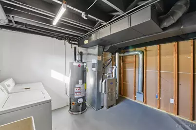 3307 Glenmont Lane, Green Township, OH 45248 - Photo 47