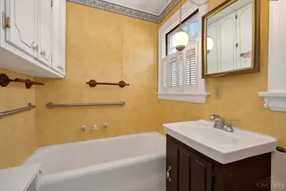 3817 Indianview Avenue, Mariemont, OH 45227 - Photo 23