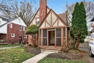 3817 Indianview Ave, Mariemont, OH 45227 - Photo 3