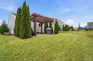 4264 Hunting Hawk Dr, Turtle Creek Township, OH 45036 - Photo 33