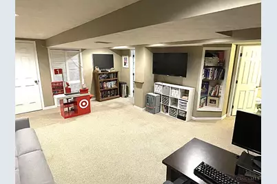 5647 N Glen Road, Green Township, OH 45248 - Photo 25