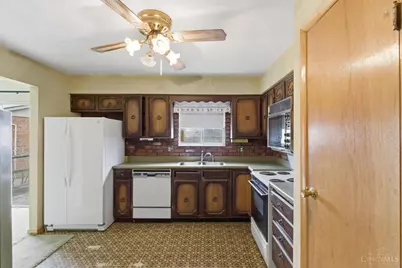 1021 Bermuda Drive, Miamisburg, OH 45342 - Photo 9