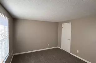 8121 Barret Rd, West Chester, OH 45069 - Photo 9