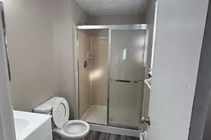 8121 Barret Rd, West Chester, OH 45069 - Photo 11