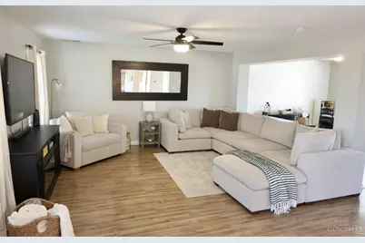 404 Sudbury Drive, Trenton, OH 45067 - Photo 5