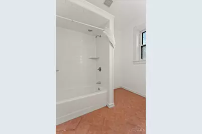 558 Howell Avenue, Cincinnati, OH 45220 - Photo 11