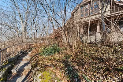 558 Howell Avenue, Cincinnati, OH 45220 - Photo 3