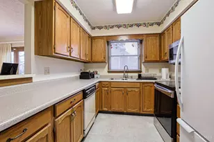 4822 Shannon Way, Middletown, OH 45042 - Photo 11