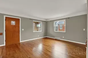 7034 East Ave, Silverton, OH 45236 - Photo 9