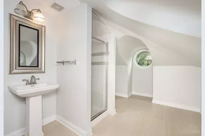 2656 Bellevue Avenue, Cincinnati, OH 45219 - Photo 47