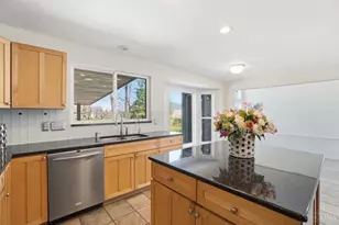 415 Forest Edge Dr, South Lebanon, OH 45065 - Photo 9