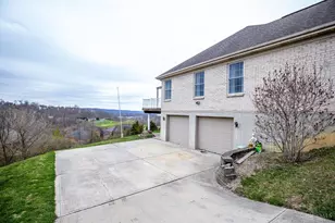 550 Aston View Ln, Cleves, OH 45002 - Photo 3