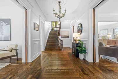 2100 St James Avenue, Cincinnati, OH 45206 - Photo 9