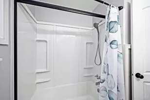 1378 Adams Rd, Cincinnati, OH 45231 - Photo 23