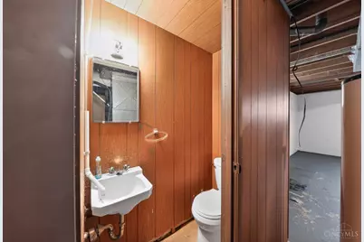 4305 Saint Lawrence Avenue, Cincinnati, OH 45205 - Photo 19