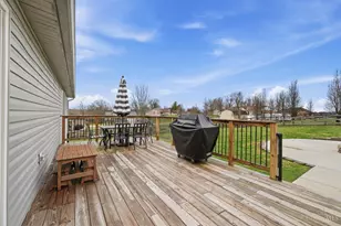 10584 Amity Dr, Aurora, IN 47001 - Photo 43